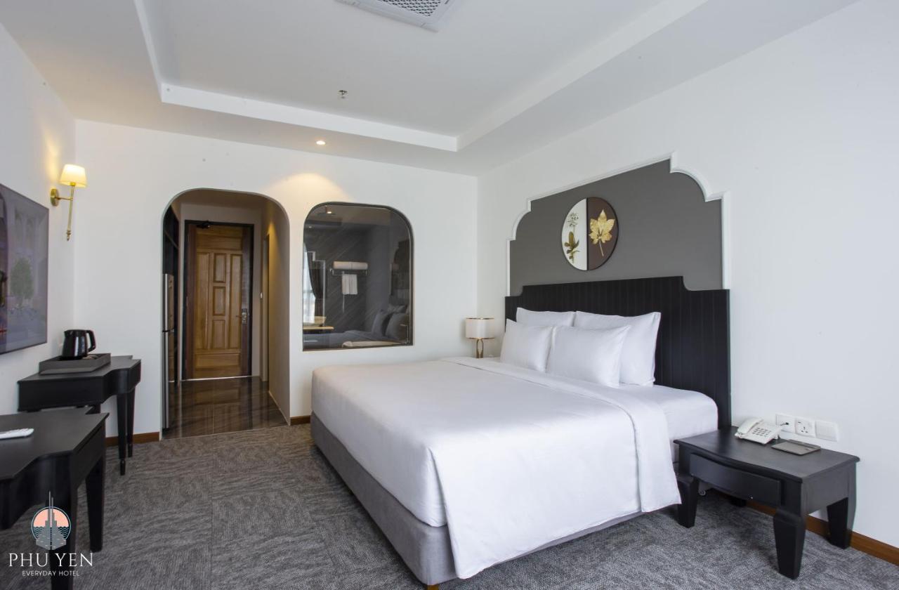Phu Yen Everyday Hotel Туй Хоа Екстериор снимка