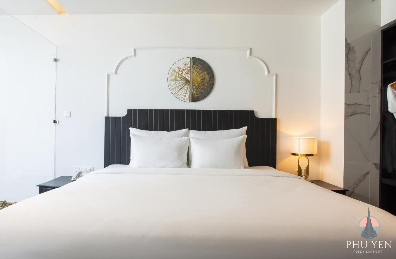 Phu Yen Everyday Hotel Туй Хоа Екстериор снимка