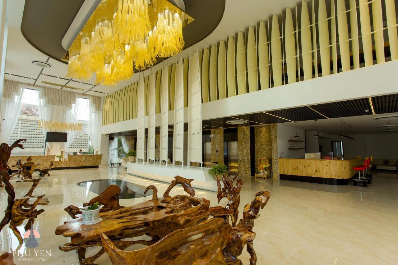 Phu Yen Everyday Hotel Туй Хоа Екстериор снимка