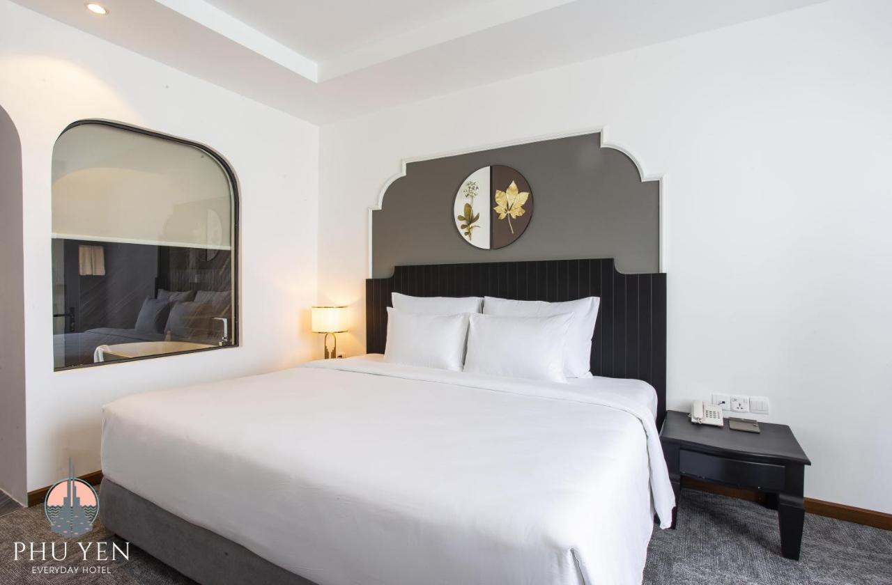 Phu Yen Everyday Hotel Туй Хоа Екстериор снимка